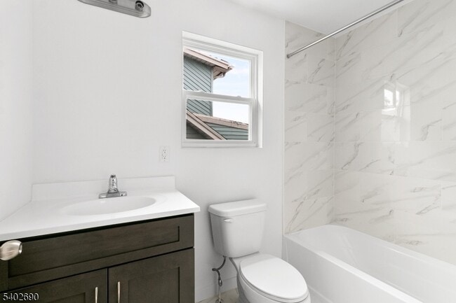 Photo - 244 Pomona Ave