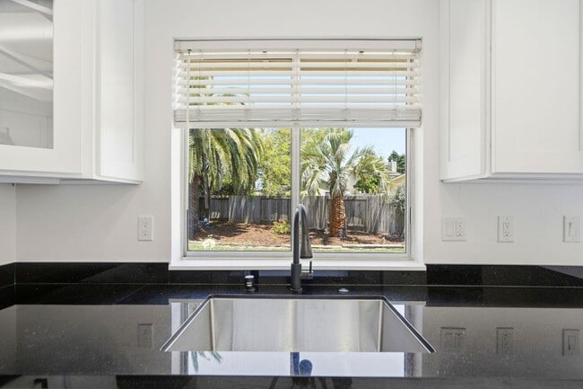 Photo - Remodeled 2 Bed, 2 Bath Townhouse in Petaluma's Morningstar Community