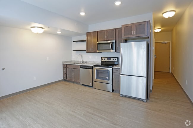 Studio, 1BA - 504 SF