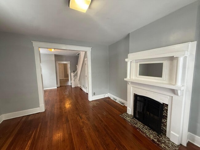 Photo - 601 E 5th Ave Apartamento