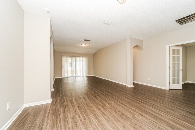 Photo - 11576 Kings Ridge Ct N