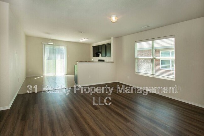 Photo - 1407 Swan Ridge Dr House