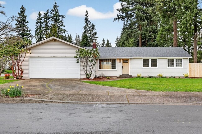 Photo - Georgeous Ranch Style Home in the Heart of Vancouver Near Royal Oaks Golf Course!