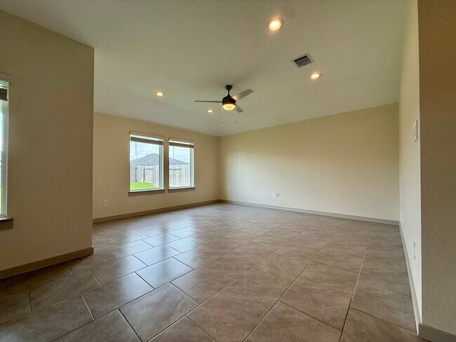 Photo - 28930 Yukon River Ct