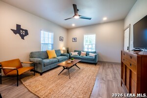 Photo - 1123 S Olive St