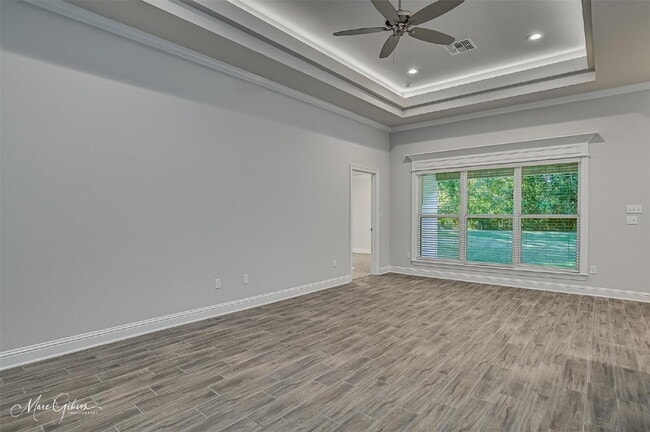 Photo - "Charming 3-Bedroom Oasis with Granite Ele...