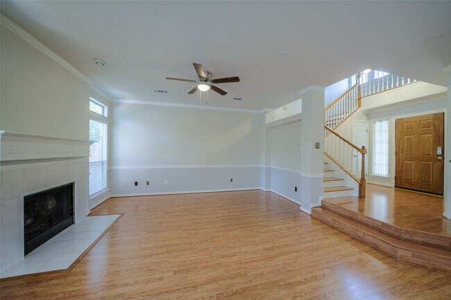 Photo - 22 Scotch Pine Ct