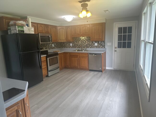 Photo - 608 Wheeler Ln