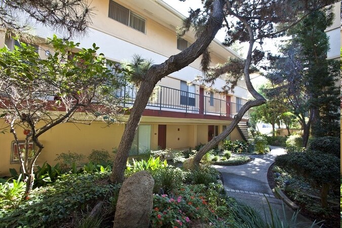 Woodstone Village - Woodstone Village Apartments