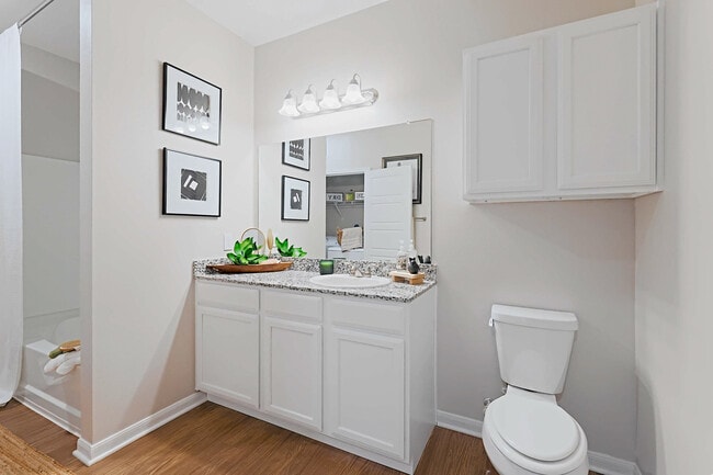 Photo - Landing at 2EightySeven