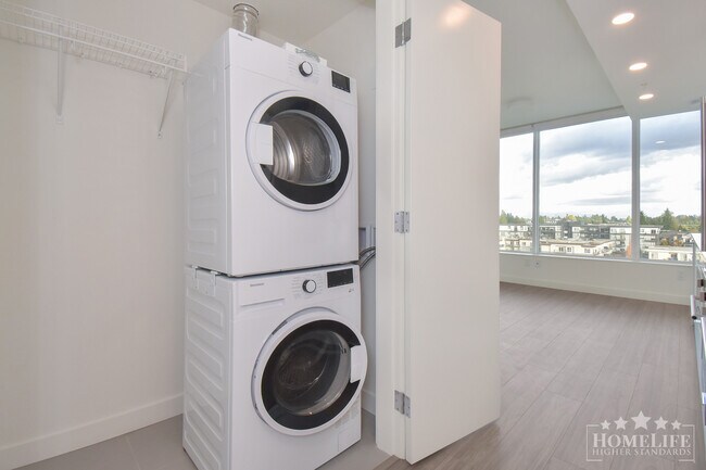 Photo - Modern 1 Bedroom Plus Den at The Flamingo ... Unit 1211