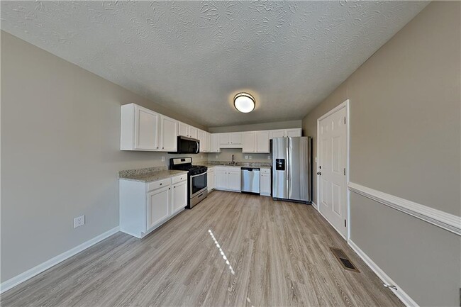 Photo - 11 Emerald Ct