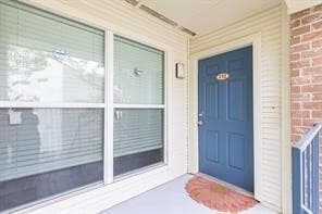 Building Photo - 3900 Woodchase Dr Unit 132