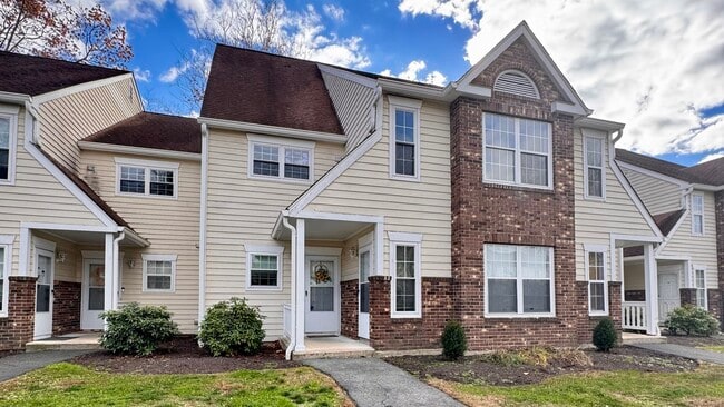 Building Photo - 25 Janet Cir Unit F