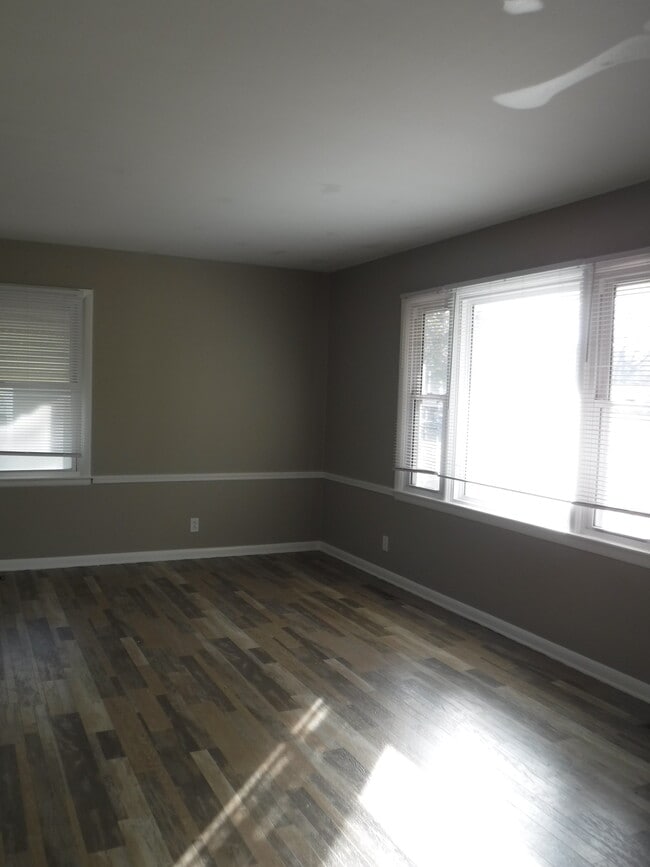 Photo - 3415 Doniphan Ave