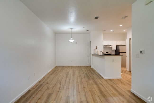 1BR, 1BA