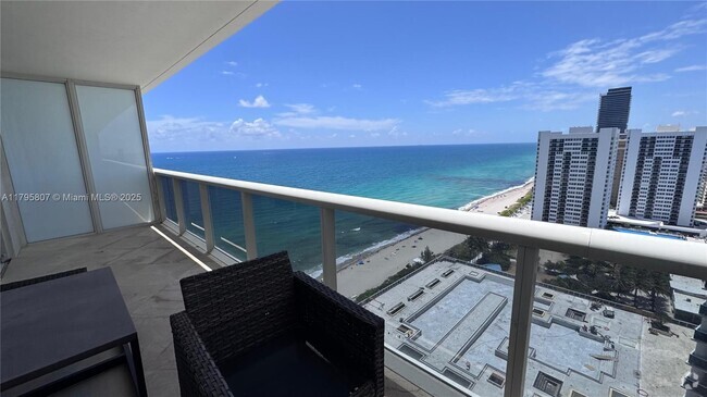 Building Photo - 1830 S Ocean Dr Unit 2204 Rental