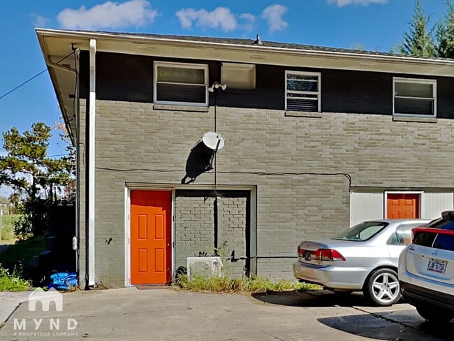 Building Photo - 1729 Morehead Ave Rental