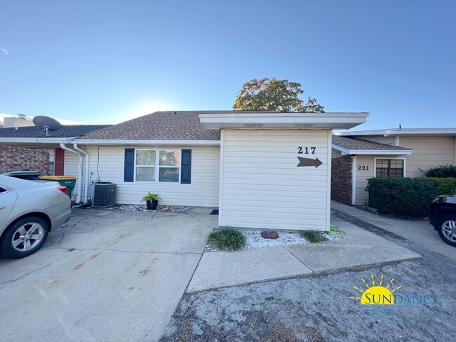 Charming 2 bedroom home in Destin! - Charming 2 bedroom home in Destin!