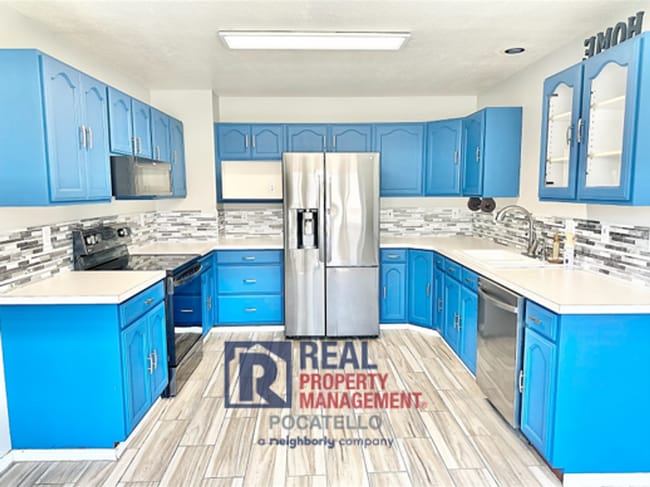 Photo - 5 Bedroom 3.5 Bath House - Pet Friendly