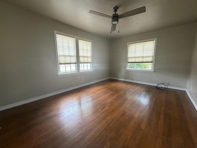 Building Photo - 3714 N Shartel Ave