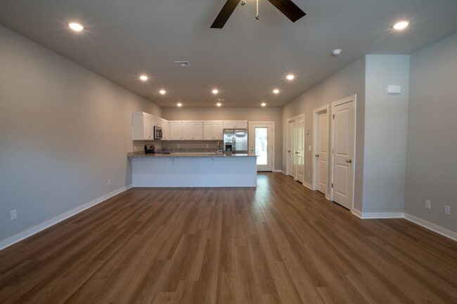 1134 N Pink Ter