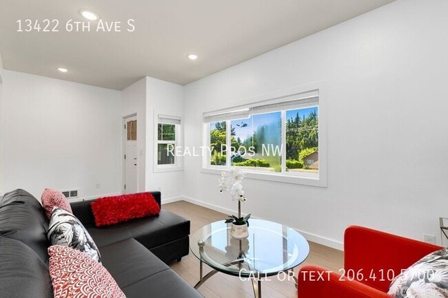 Photo - 13422 6th Ave S