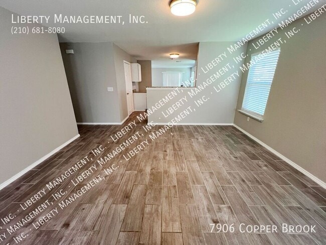 Photo - 7906 Copper Brk