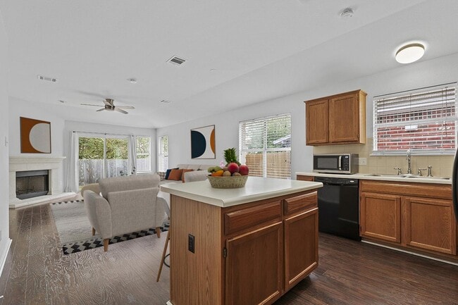 Photo - 15509 Ozone Pl