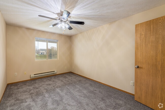 1BR, 1BA - 625SF - Bedroom