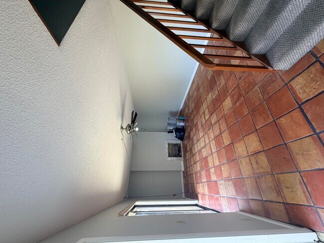 Photo - 37 Lake Arbor Dr