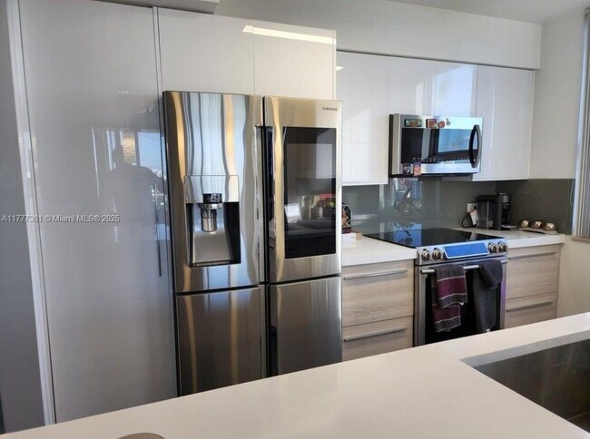 Photo - 19501 W Country Club Dr Unit 1508