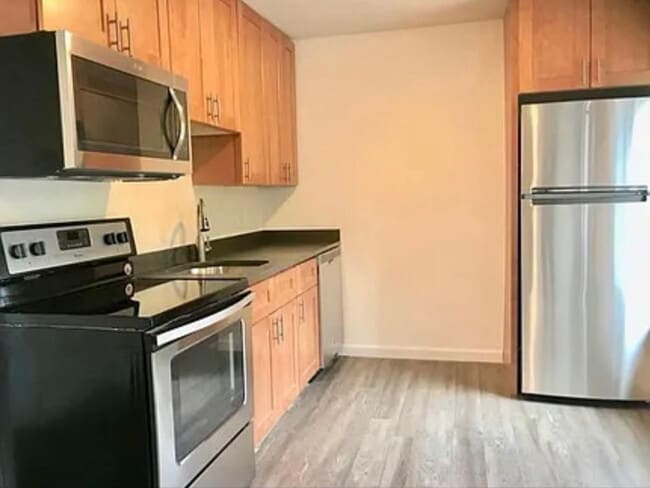 Photo - 35 Raymond Marchetti St Unit B