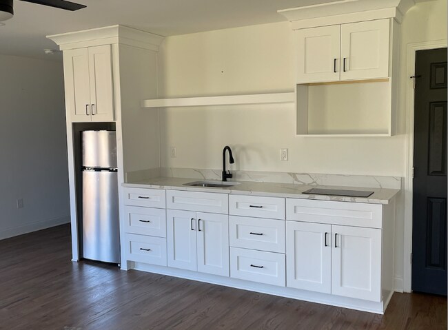 Photo - 1540 Eastland Rd SE