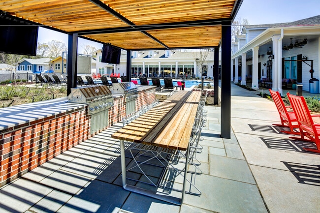 Serving Up Outdoor BBQs