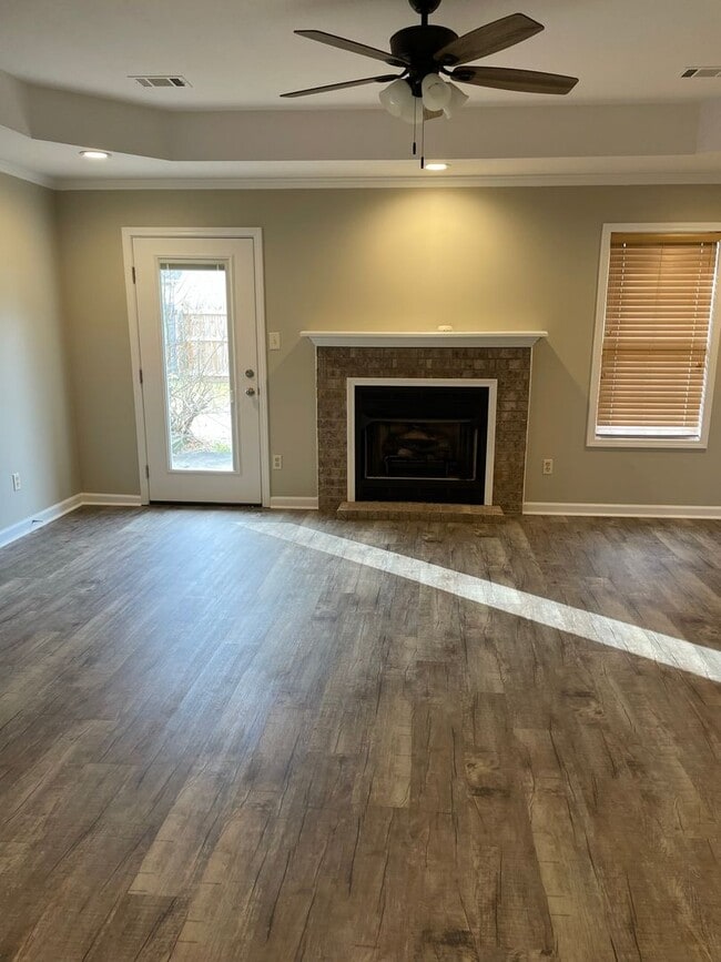 Photo - 3 Bedroom/ 2Bath Minutes from NEA Available NOW