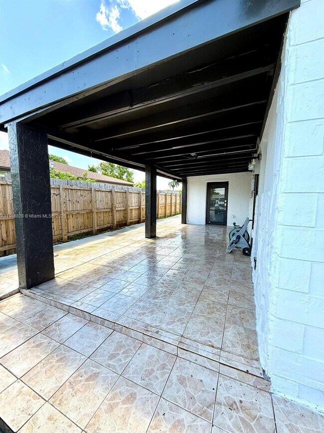 Photo - 11462 SW 225th St Unit 2