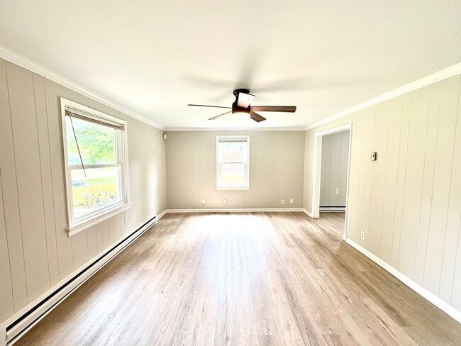 Photo - 1705 Eden Ave