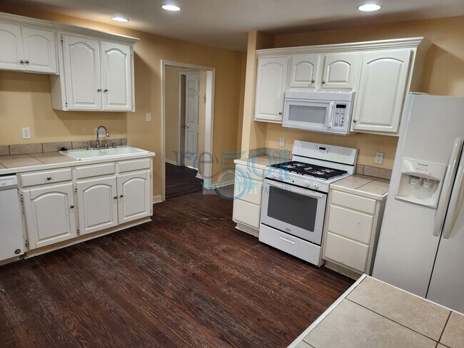 Photo - Great Family Home!  4BR 2 BA