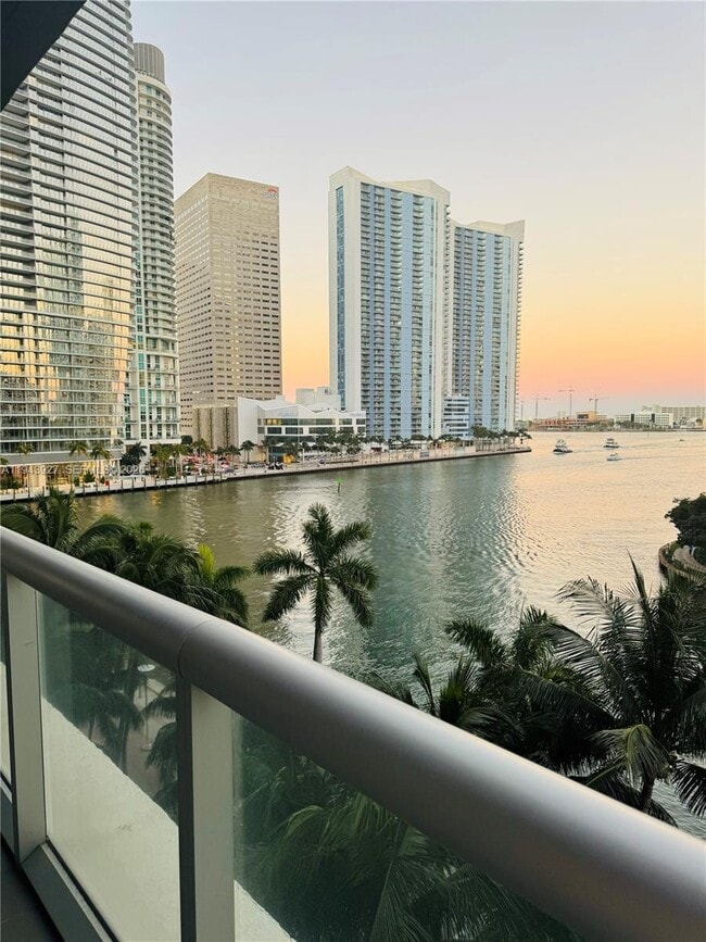Building Photo - 465 Brickell Ave Unit 618