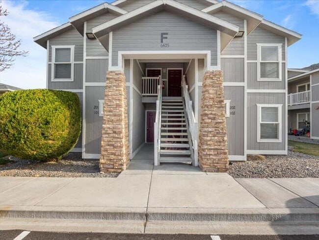 Building Photo - 6405F Chapel Hill Blvd Unit F202