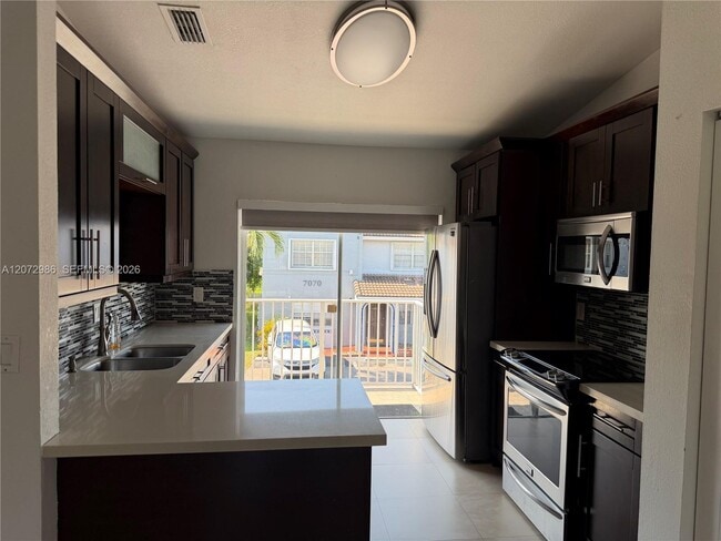 Photo - 7040 NW 173rd Dr Unit 1706