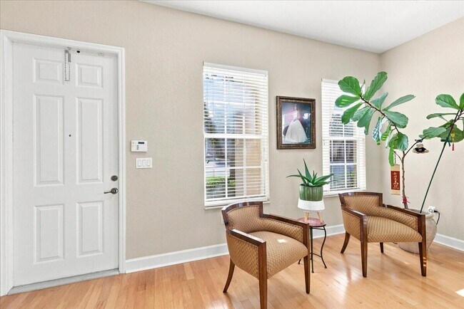 Photo - 701 SW 147th Ave