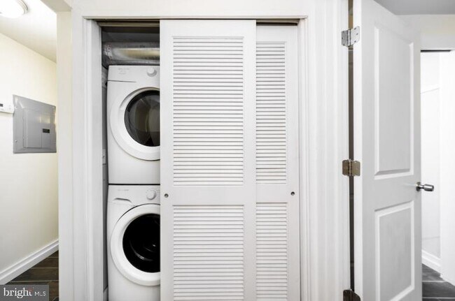 Photo - 2006 Walnut St Unidad 8