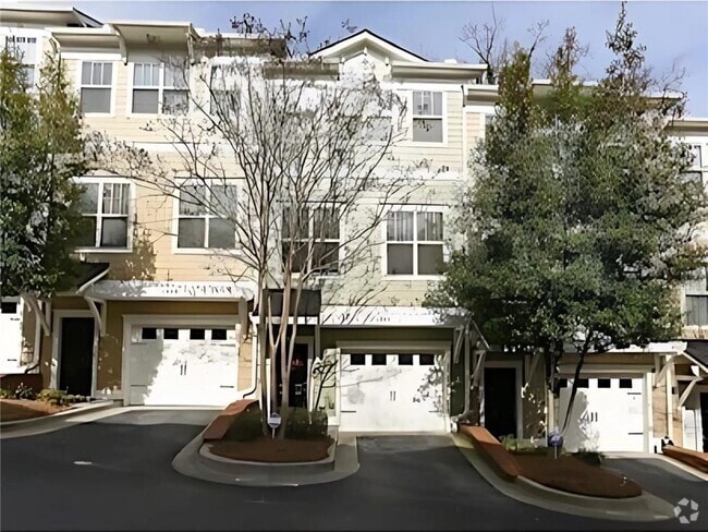 Building Photo - 1947 Sterling Oaks Cir NE Rental