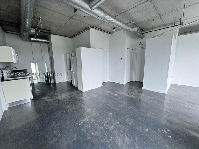 Photo - 10 SW South River Dr Unit 812