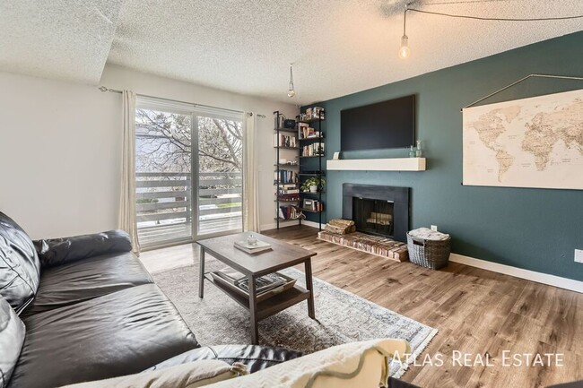 Building Photo - 3141 S Tamarac Dr Rental