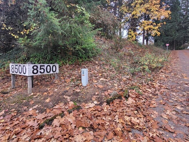 Photo - Classic Farmhouse on Murray w/Acreage, Mul...