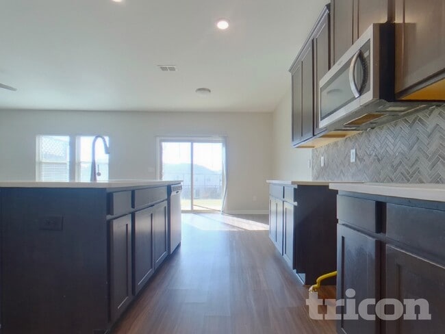 Photo - 4691 Electric Ave SW