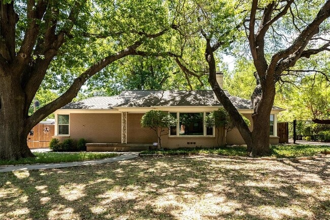 Photo - 3605 Park Ridge Blvd